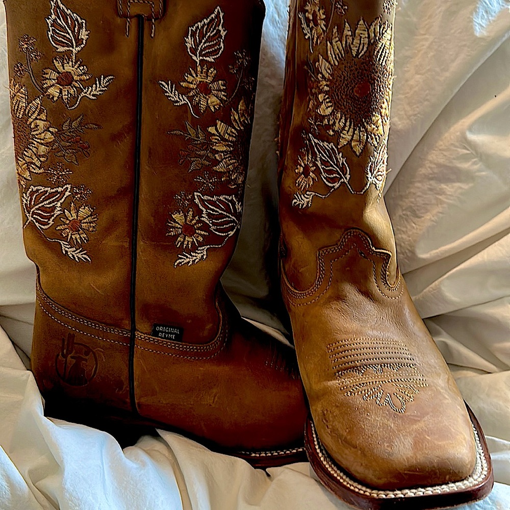 Authentic Reyme Sunflower Boots